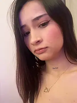 Snapshot of Angeeel_ chatting on 18, 12, 2024 Angeeel online show from 18, 12, 2024