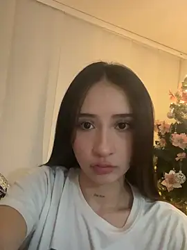 Snapshot of Angeeel_ chatting on 27, 12, 2024 Angeeel online show from 27, 12, 2024