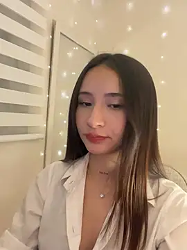 Snapshot of Angeeel_ chatting on 4, 3, 2025 Angeeel online show from 4, 3, 2025