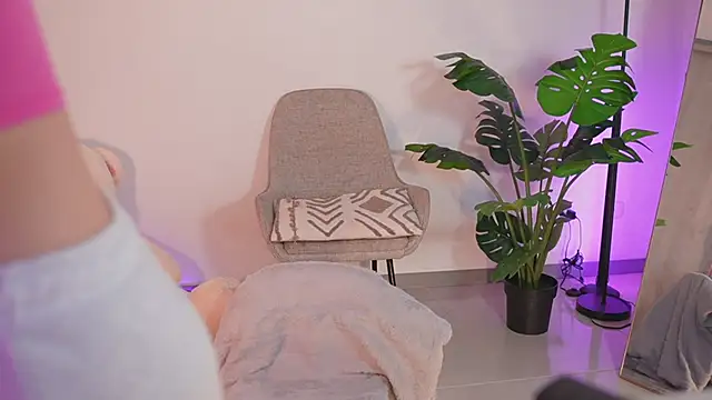 Snapshot of Angeeel_ chatting on 6, 1, 2026 Angeeel online show from 6, 1, 2026