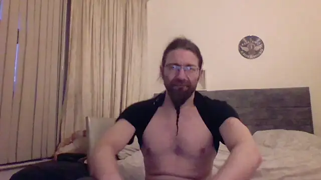 Snapshot of Dreamer8802 chatting on 17, 5, 2026 Dreamer8802 online show from 17, 5, 2026