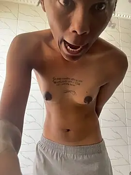 Snapshot of monic421 chatting on 6, 1, 2026 monic421 online show from 6, 1, 2026