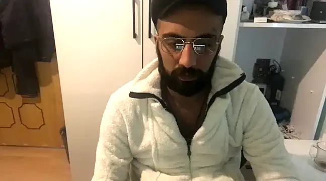 Snapshot of MasterKARATASSAKK chatting on 1, 3, 2025 MasterKARATASSAKK online show from 1, 3, 2025