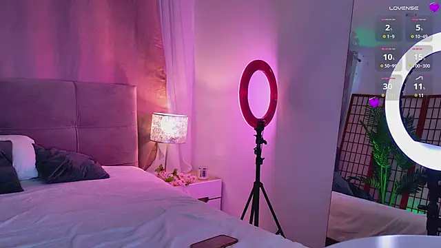 Snapshot of Mia__Peach chatting on 16, 1, 2025 Mia Peach online show from 16, 1, 2025