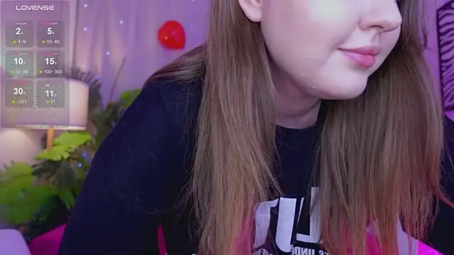 Snapshot of Mia__Peach chatting on 15, 2, 2025 Mia Peach online show from 15, 2, 2025