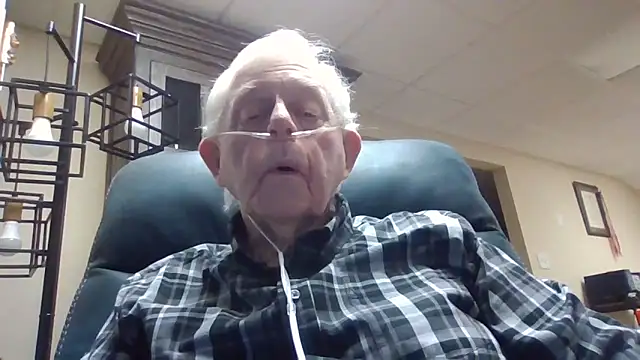 Snapshot of bootlegmanz chatting on 8, 2, 2026 bootlegmanz online show from 8, 2, 2026