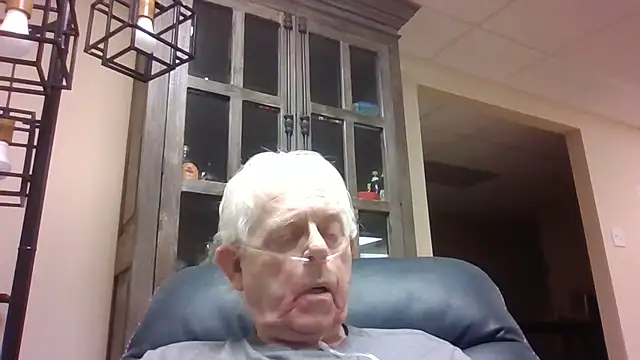 Snapshot of bootlegmanz chatting on 17, 4, 2026 bootlegmanz online show from 17, 4, 2026