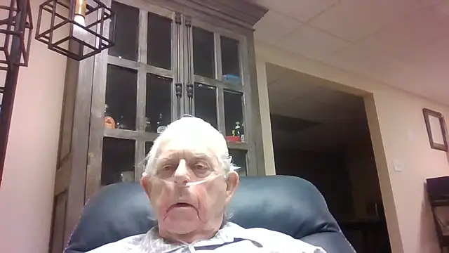 Snapshot of bootlegmanz chatting on 27, 4, 2026 bootlegmanz online show from 27, 4, 2026