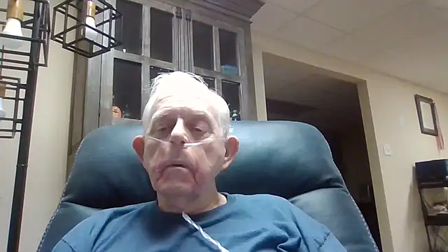 Snapshot of bootlegmanz chatting on 5, 5, 2026 bootlegmanz online show from 5, 5, 2026