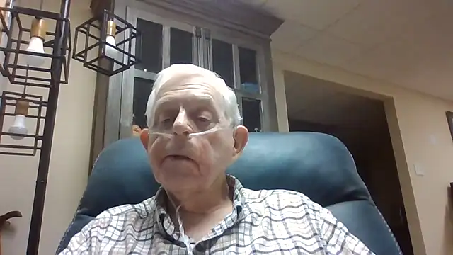 Snapshot of bootlegmanz chatting on 8, 5, 2026 bootlegmanz online show from 8, 5, 2026