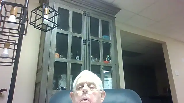 Snapshot of bootlegmanz chatting on 12, 5, 2026 bootlegmanz online show from 12, 5, 2026
