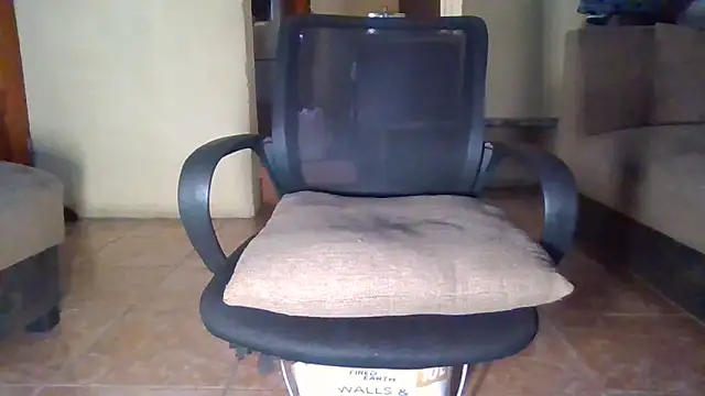 Snapshot of SmallGoodNutts chatting on 25, 9, 2025 SmallGoodNutts online show from 25, 9, 2025