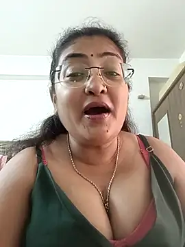 LAVERNIYA  online show from 1, 11, 2025