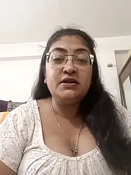 LAVERNIYA  online show from 3, 11, 2025