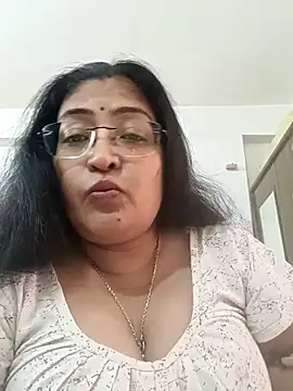 LAVERNIYA  online show from 26, 11, 2025