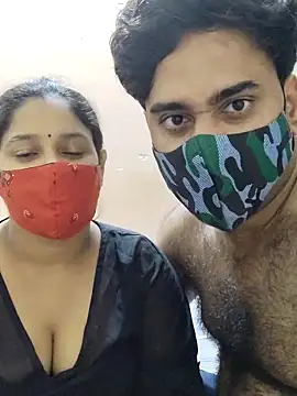 Snapshot of IND_COUPLE1 chatting on 10, 12, 2024 IND COUPLE1 online show from 10, 12, 2024