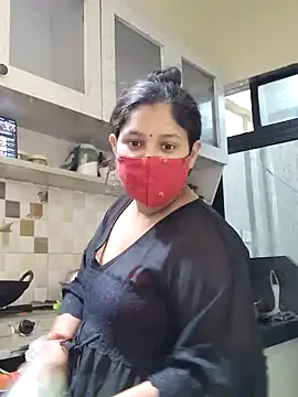 Snapshot of IND_COUPLE1 chatting on 11, 12, 2024 IND COUPLE1 online show from 11, 12, 2024