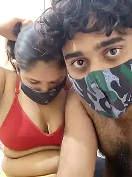 Snapshot of IND_COUPLE1 chatting on 3, 1, 2025 IND COUPLE1 online show from 3, 1, 2025