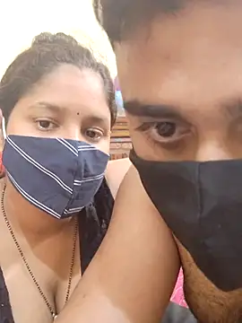 Snapshot of IND_COUPLE1 chatting on 14, 2, 2025 IND COUPLE1 online show from 14, 2, 2025