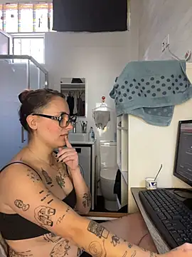 Hawitxui online show from 28, 10, 2025