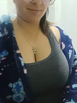 Snapshot of _Angelinaandrade_ chatting on 20, 6, 2026 Angelinaandrade online show from 20, 6, 2026