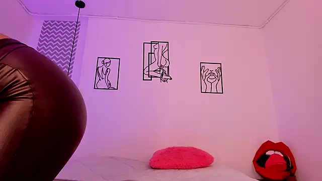 Snapshot of ari_amisi chatting on 16, 10, 2025 ari amisi online show from 16, 10, 2025