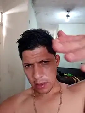 Snapshot of Alonsomadeira chatting on 20, 4, 2026 Alonsomadeira online show from 20, 4, 2026