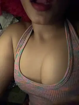 Snapshot of Hot_Goldengirl chatting on 15, 6, 2026 Hot Goldengirl online show from 15, 6, 2026