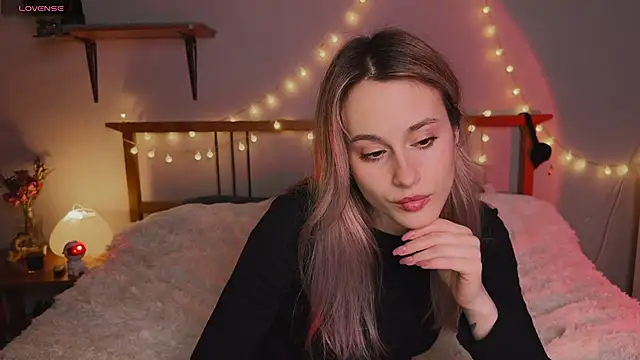 Snapshot of aviva_faith chatting on 27, 10, 2025 aviva faith online show from 27, 10, 2025