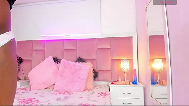 DaphneLloyd online show from 3, 12, 2024