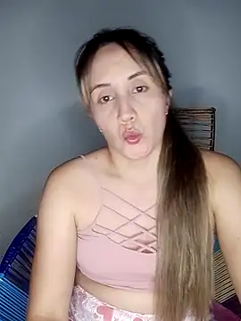 Isabel23zr online show from 8, 3, 2025