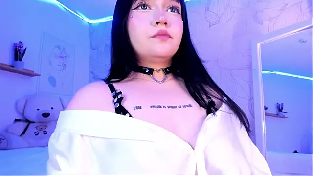 DanielaRuizz online show from 21, 1, 2025