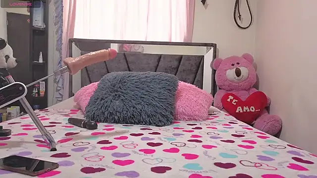 Hotsamantamature online show from 11, 3, 2026