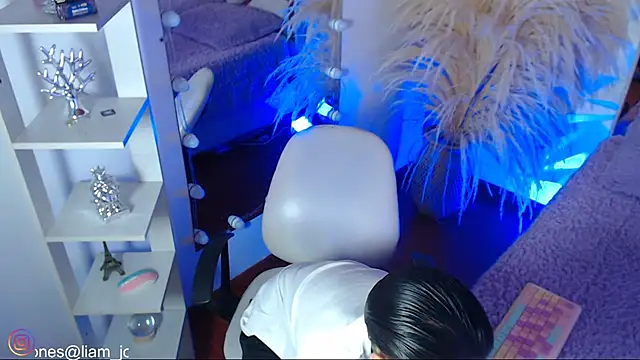 Jonesliam23 online show from 12, 2, 2026