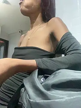 Snapshot of adaraSmiith chatting on 29, 1, 2025 adaraSmiith online show from 29, 1, 2025