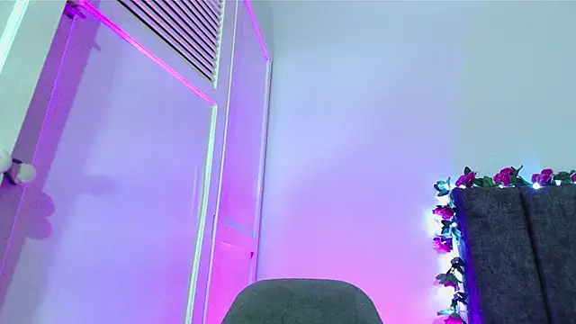 EmilyMeoww online show from 24, 2, 2025