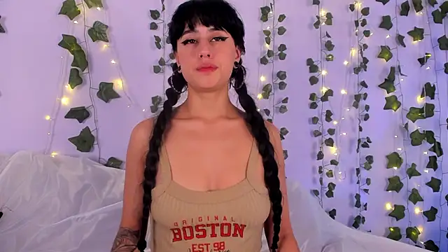 Snapshot of Natasha_Nasty2 chatting on 31, 12, 2024 Natasha Nasty2 online show from 31, 12, 2024