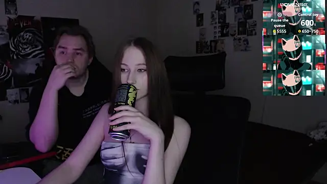 Snapshot of camcoupbang chatting on 4, 10, 2025 camcoupbang online show from 4, 10, 2025