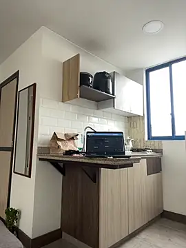 LauraCadwell online show from 1, 10, 2025