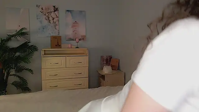 Snapshot of cosmosbaby chatting on 13, 9, 2025 cosmosbaby online show from 13, 9, 2025