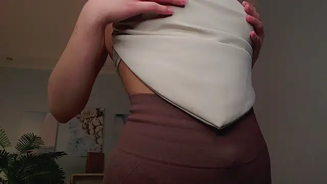 Snapshot of cosmosbaby chatting on 24, 9, 2025 cosmosbaby online show from 24, 9, 2025