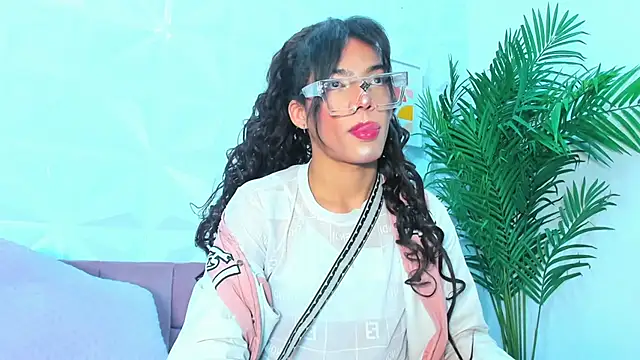 Snapshot of Briyit_Doll chatting on 22, 1, 2025 Briyit Doll online show from 22, 1, 2025