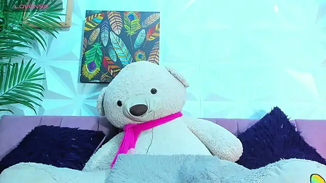 Snapshot of Briyit_Doll chatting on 9, 9, 2025 Briyit Doll online show from 9, 9, 2025