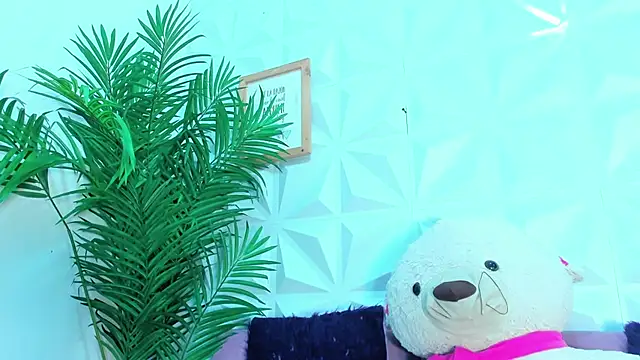 Snapshot of Briyit_Doll chatting on 1, 10, 2025 Briyit Doll online show from 1, 10, 2025