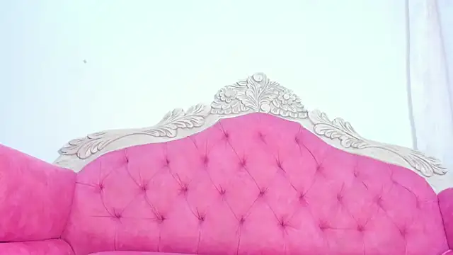 Snapshot of Briyit_Doll chatting on 4, 10, 2025 Briyit Doll online show from 4, 10, 2025
