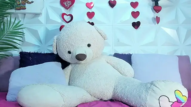 Snapshot of Briyit_Doll chatting on 24, 3, 2026 Briyit Doll online show from 24, 3, 2026