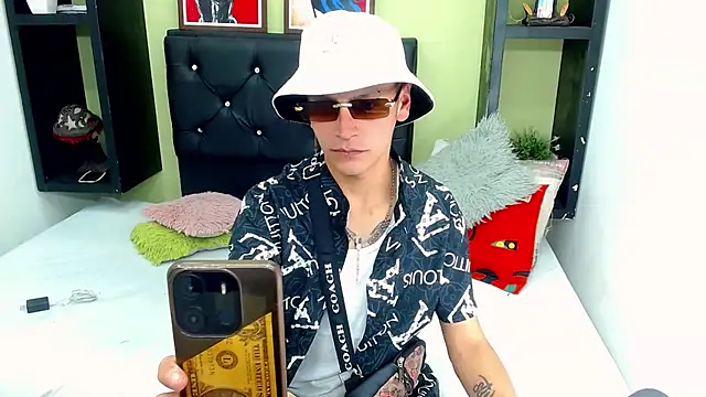 Snapshot of _snopyy_ chatting on 28, 1, 2025  snopyy  online show from 28, 1, 2025