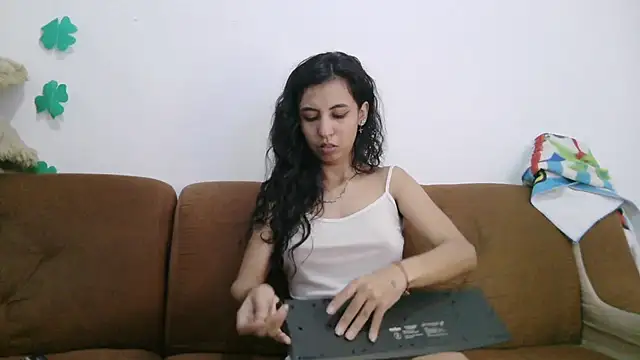 Snapshot of mina_smith1 chatting on 18, 3, 2025 mina smith1 online show from 18, 3, 2025