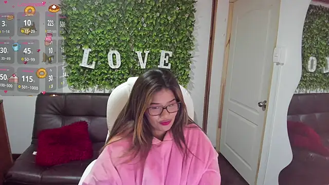 Enma  clark online show from 4, 12, 2024