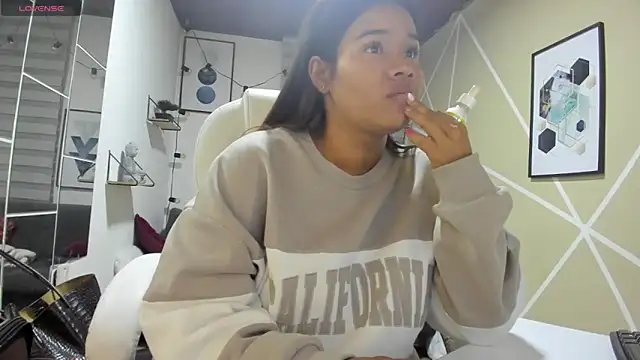 Snapshot of Enma__clark chatting on 16, 2, 2026 Enma clark online show from 16, 2, 2026